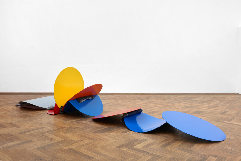 Gabriel Kuri Balance of the Invisible and the Foreseeable, 2014 powder-coated metal, donated sleeping bags 123 x 576 x 124 cm / 48 ⅜ x 226 ¾ x 48 ⅞ in Installation view, INFORMATION (Today), Kunsthalle Basel, Basel, 25 June - 10 October 2021© Gabriel Kuri. Courtesy the Artist and Sadie Coles HQ, London.© Photo: Philipp Hänger / Kunsthalle Basel