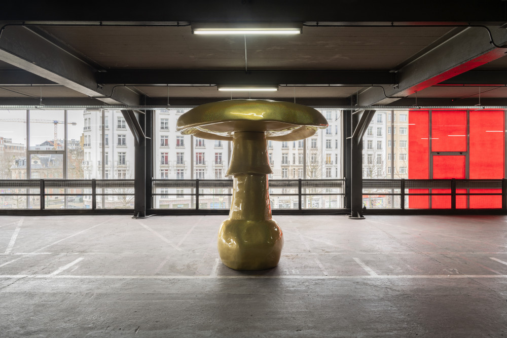 Sylvie Fleury, Mushroom Autowave Rich-Gold Petzold silber F14, 2008. ©  Hugard & Vanoverschelde 